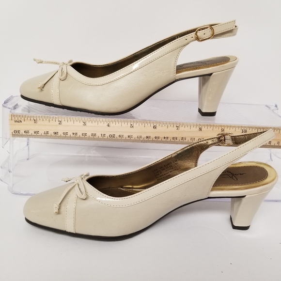 EUC Soft Style Heels Size 7.5M - Picture 7 of 8